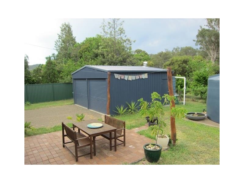 6 Barnes Street, Moore QLD 4306