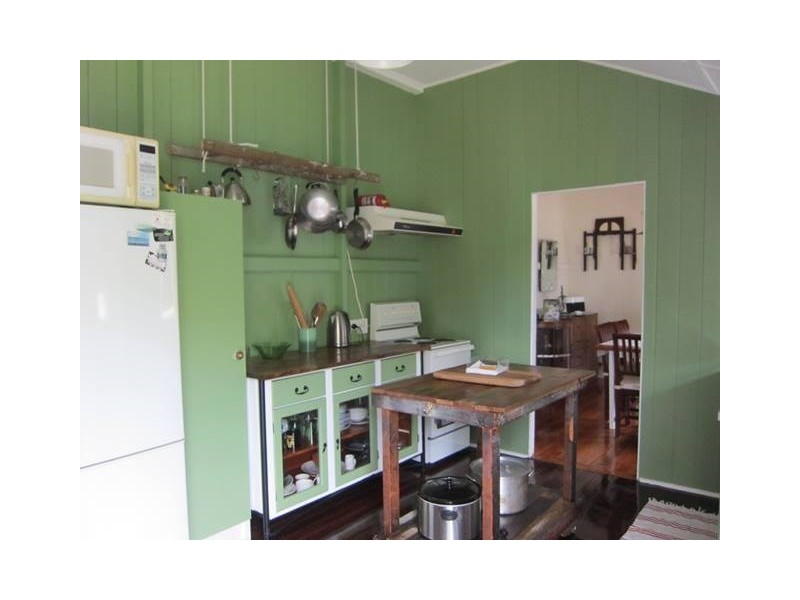 6 Barnes Street, Moore QLD 4306