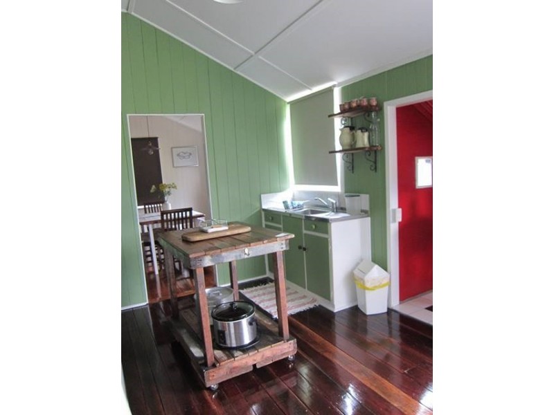 6 Barnes Street, Moore QLD 4306