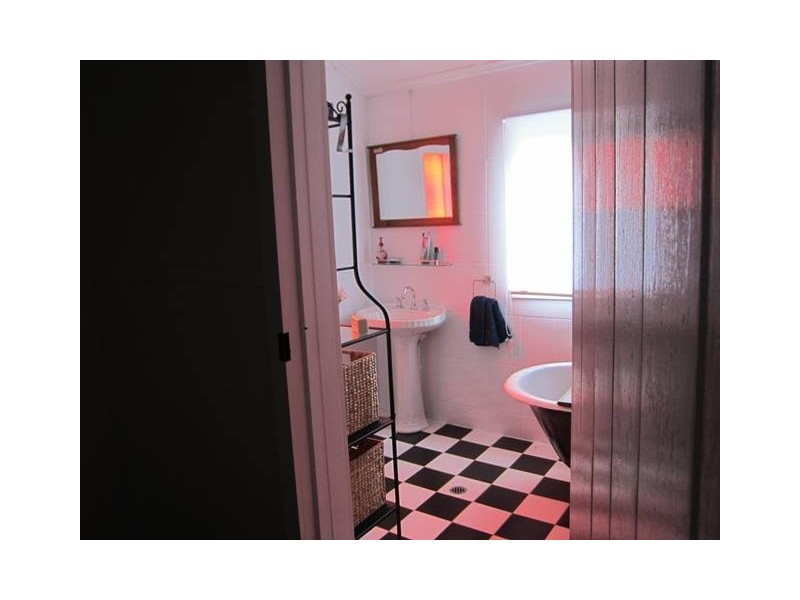 6 Barnes Street, Moore QLD 4306