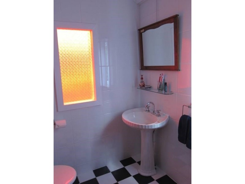 6 Barnes Street, Moore QLD 4306