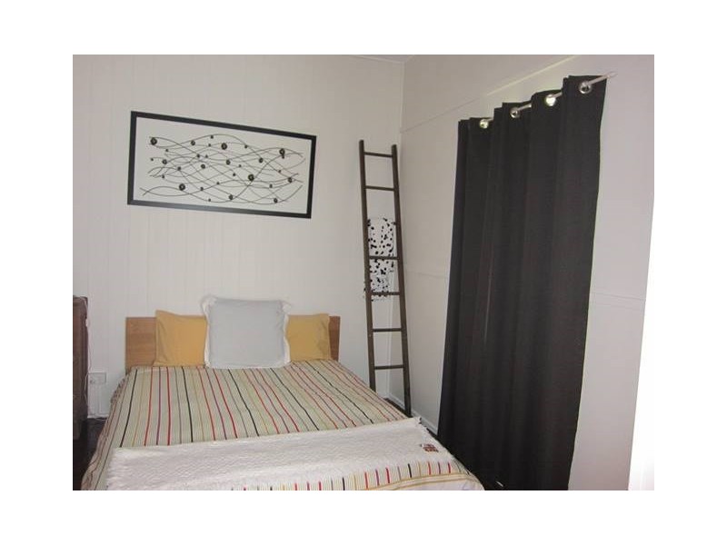 6 Barnes Street, Moore QLD 4306