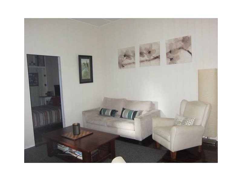 6 Barnes Street, Moore QLD 4306