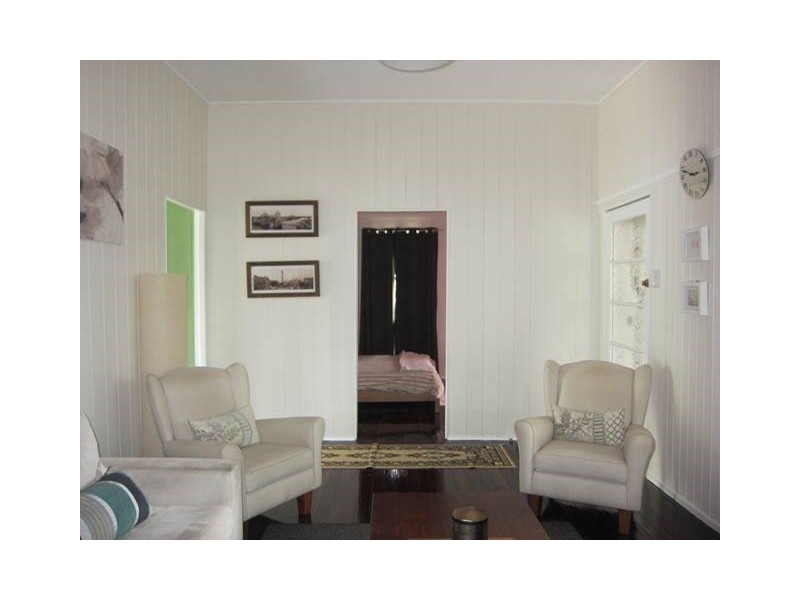 6 Barnes Street, Moore QLD 4306