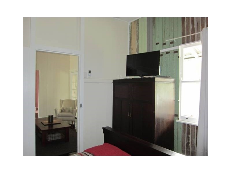 6 Barnes Street, Moore QLD 4306