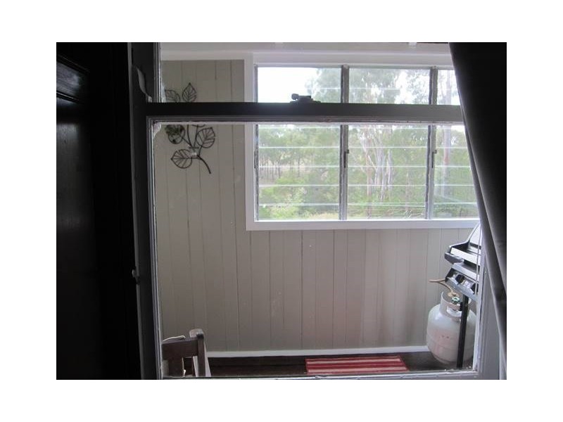 6 Barnes Street, Moore QLD 4306