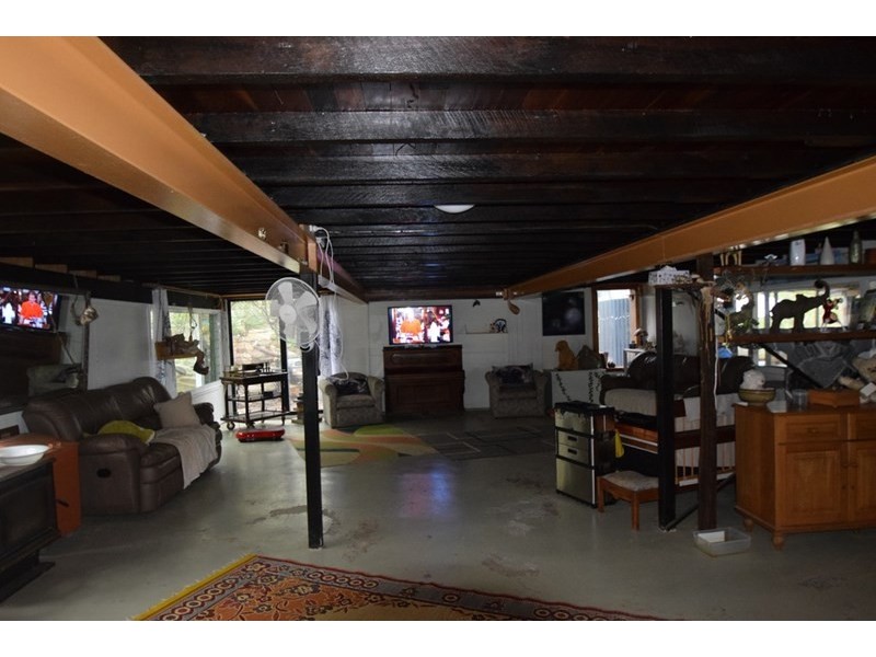 103 Highland Street, Esk QLD 4312