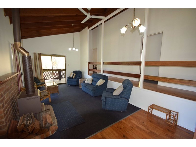 3 Burnside Court, Esk QLD 4312