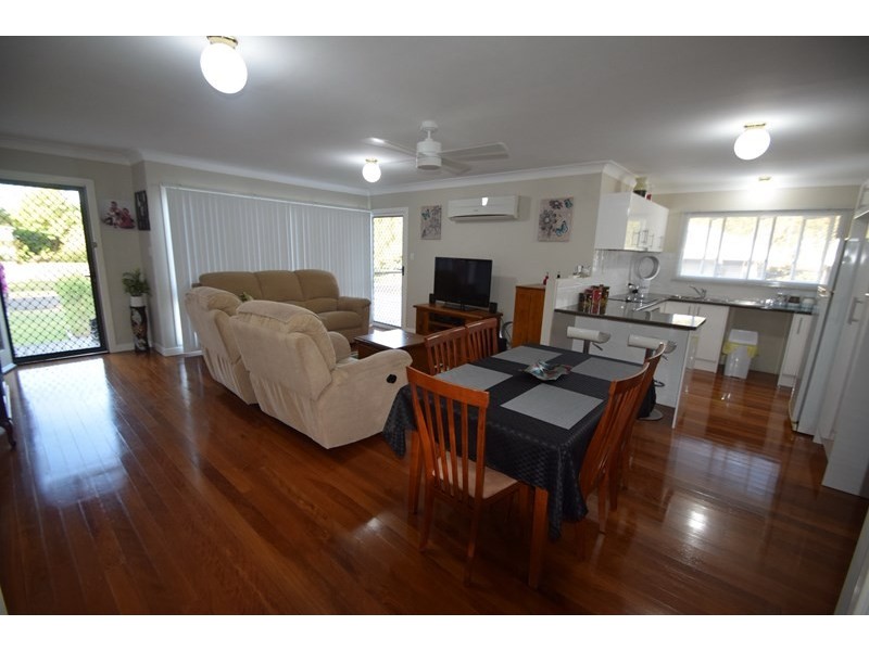 10 Pryde Street, Esk QLD 4312