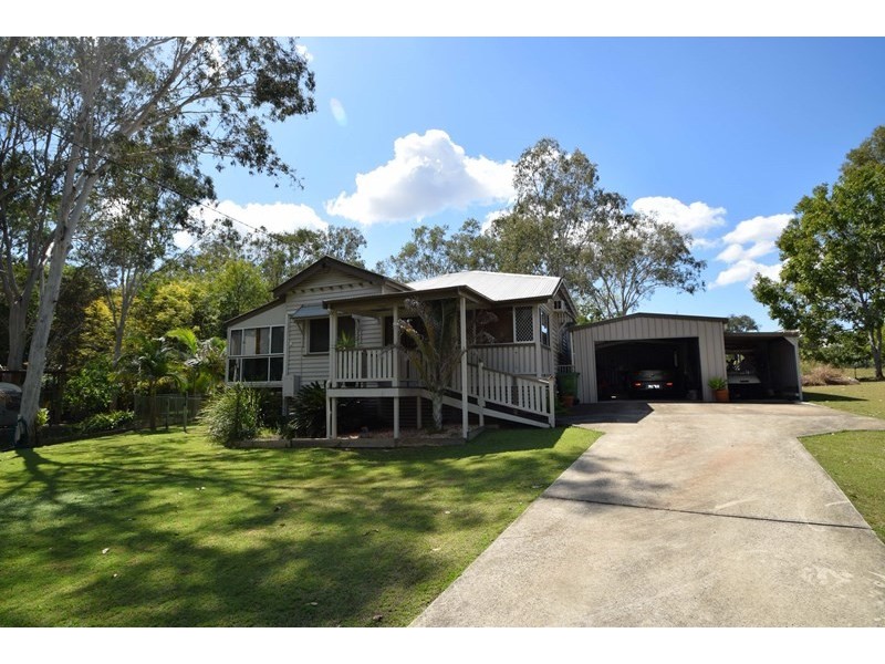 16 Creek Street, Esk QLD 4312