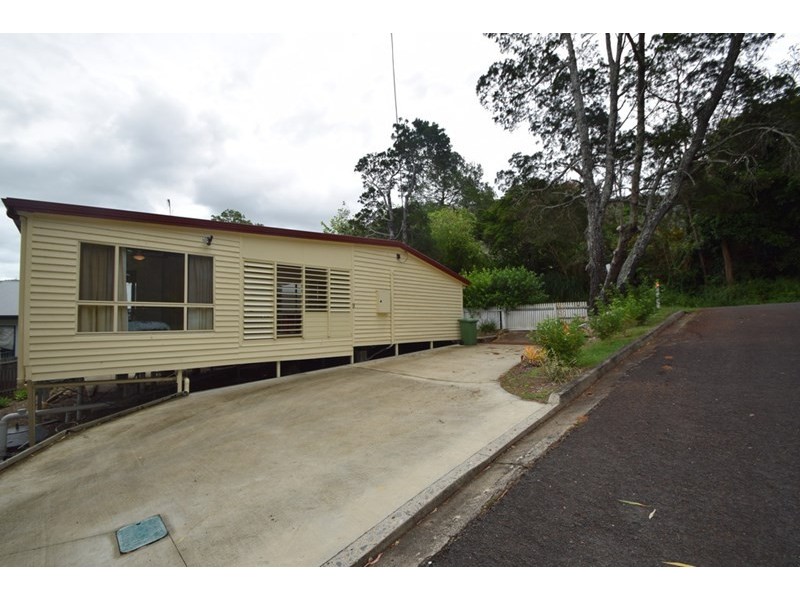 9 Edward Street, Somerset Dam QLD 4312