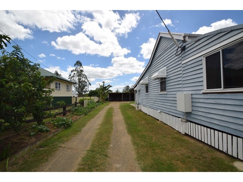 60 Charles Street, Toogoolawah QLD 4313