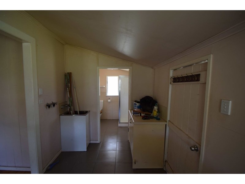 60 Charles Street, Toogoolawah QLD 4313