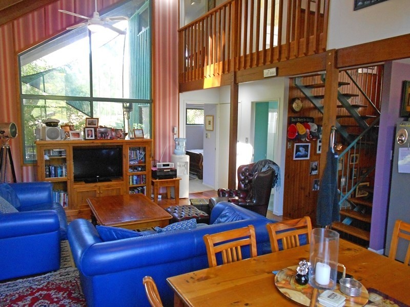 1 Guldbransen Street, Somerset Dam QLD 4312