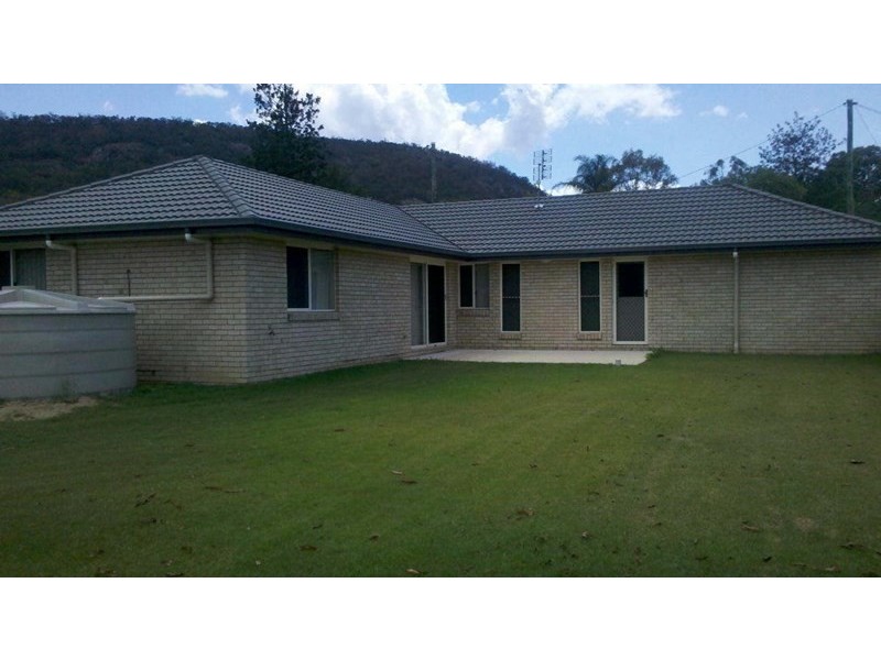 37 Middle Street, Esk QLD 4312