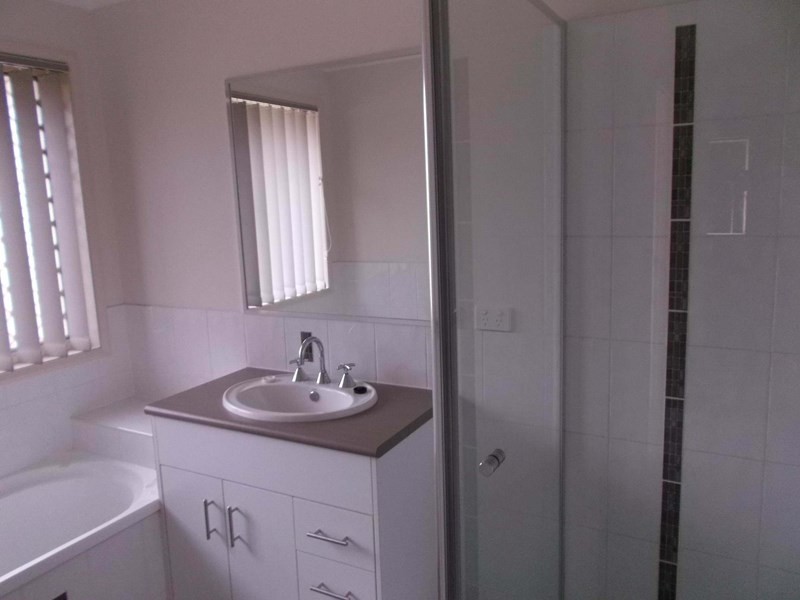 37 Middle Street, Esk QLD 4312