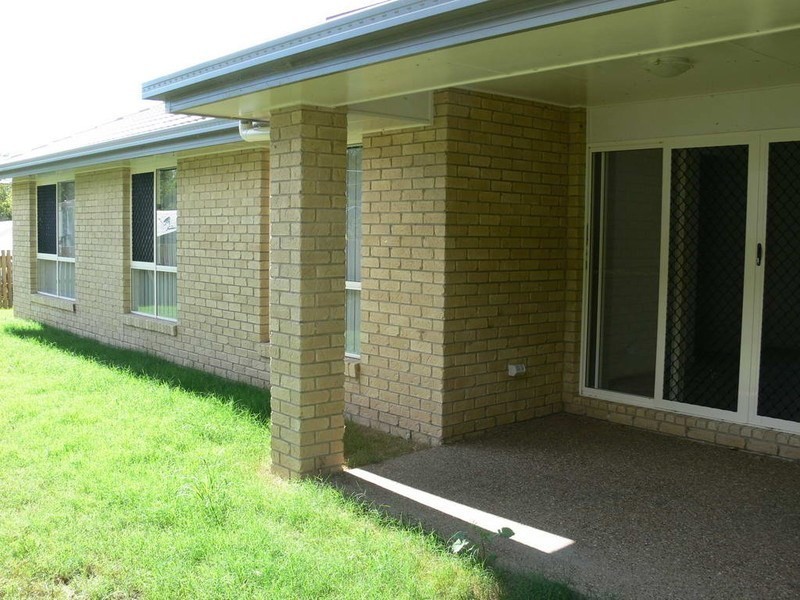 39 Middle Street, Esk QLD 4312