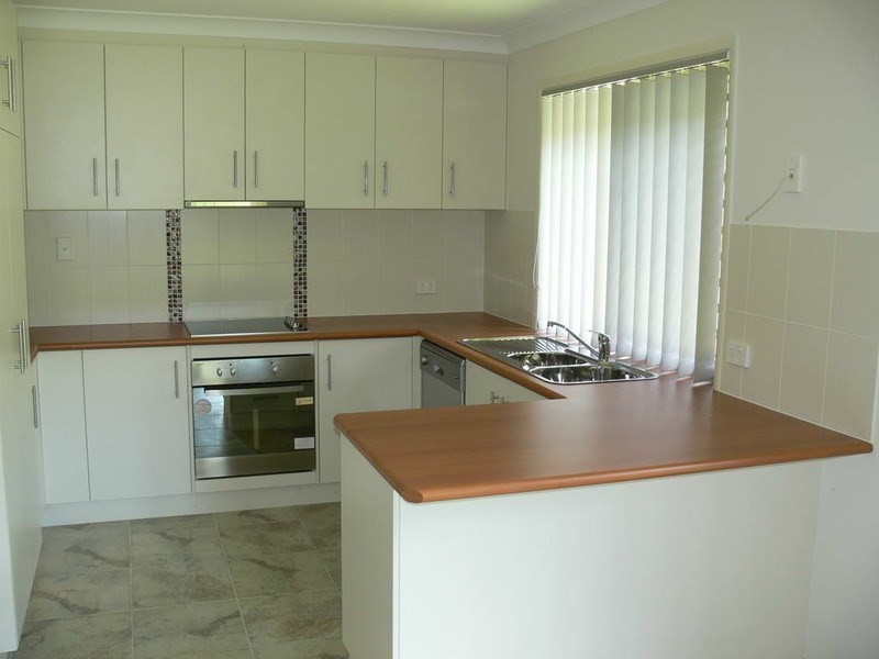 39 Middle Street, Esk QLD 4312