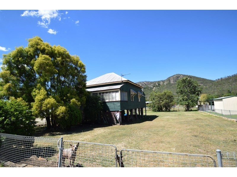 197 Ipswich Street, Esk QLD 4312