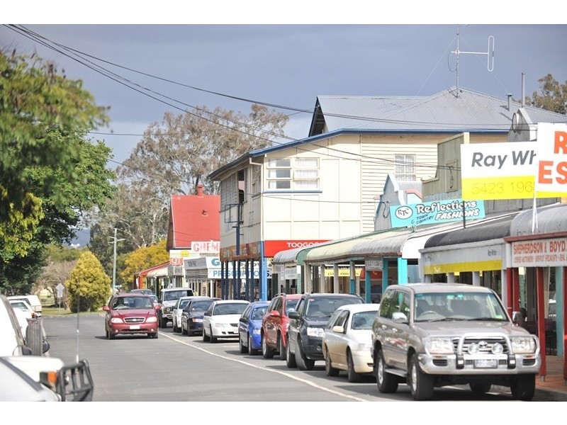 57 Cressbrook Street, Toogoolawah QLD 4313