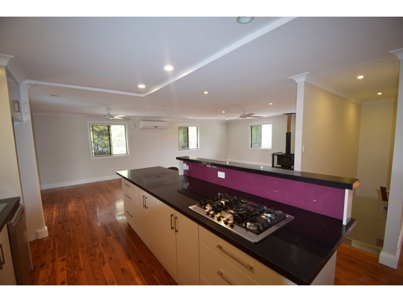 142 Lockyer View Road, Wivenhoe Pocket QLD 4306