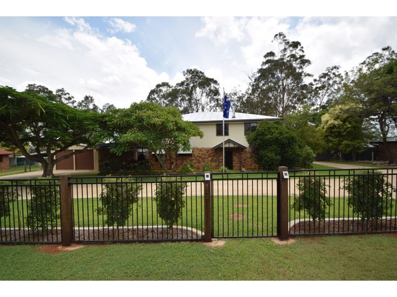 142 Lockyer View Road, Wivenhoe Pocket QLD 4306