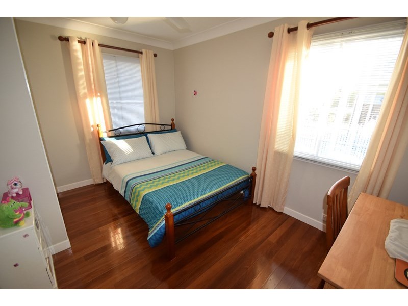 10 Pryde Street, Esk QLD 4312