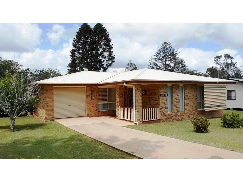 17 Fern Street, Blackbutt QLD 4306