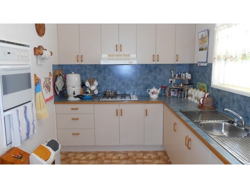 17 Fern Street, Blackbutt QLD 4306