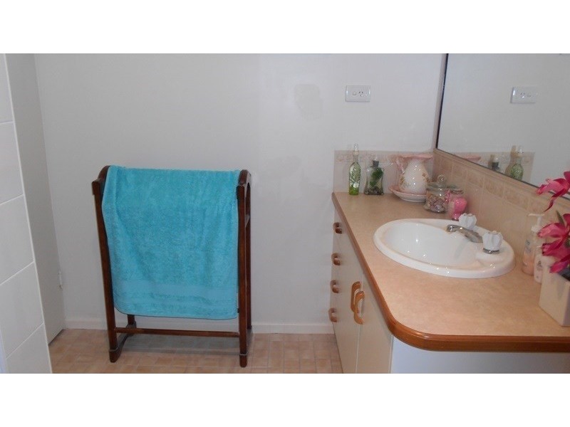 17 Fern Street, Blackbutt QLD 4306