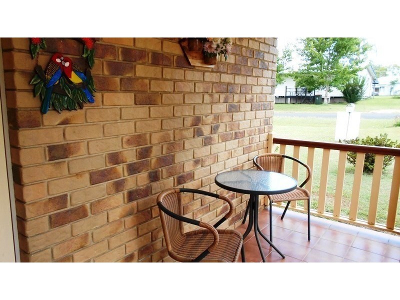 17 Fern Street, Blackbutt QLD 4306