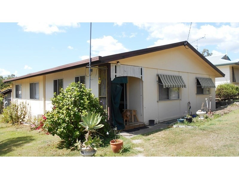 6 Alexandra Street, Toogoolawah QLD 4313