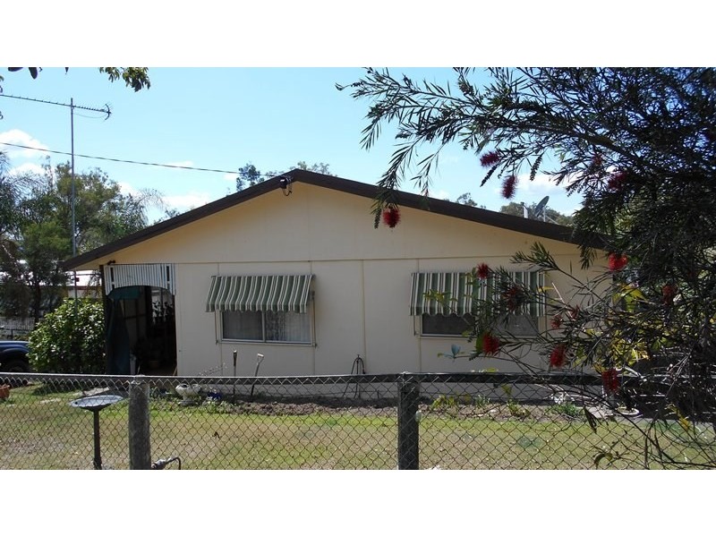 6 Alexandra Street, Toogoolawah QLD 4313