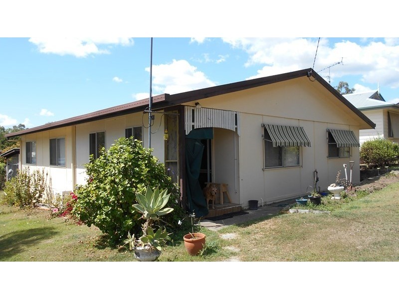 6 Alexandra Street, Toogoolawah QLD 4313