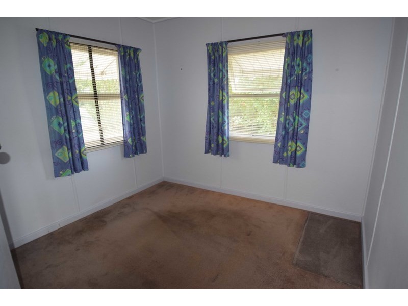 23 Mack Street, Esk QLD 4312