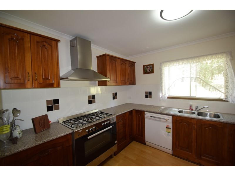 13 Laurel Street, Esk QLD 4312