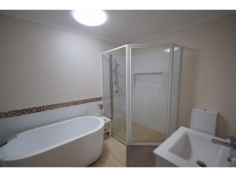 13 Laurel Street, Esk QLD 4312