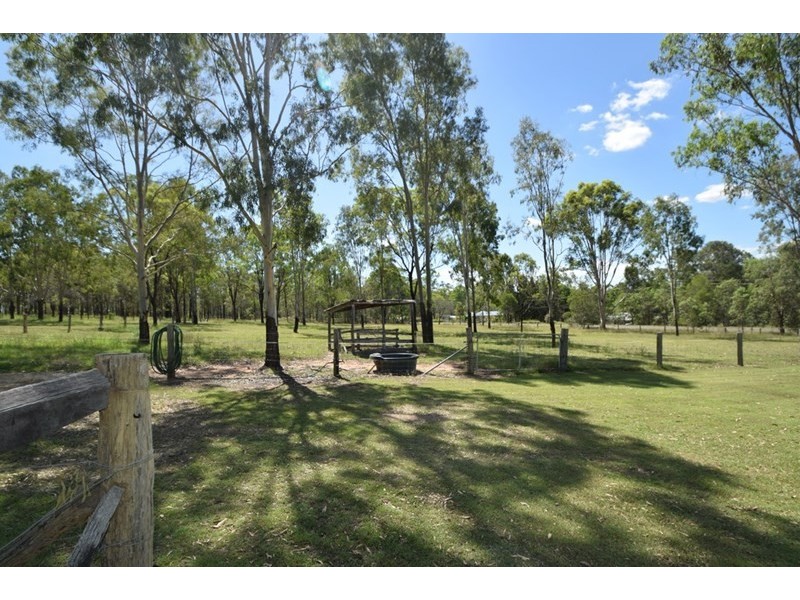 13 Laurel Street, Esk QLD 4312