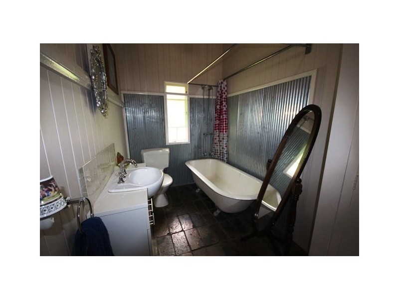 2 McConnell Street, Braemore QLD 4313