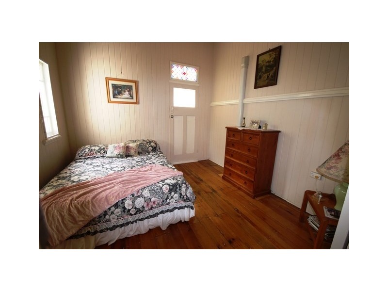 2 McConnell Street, Braemore QLD 4313