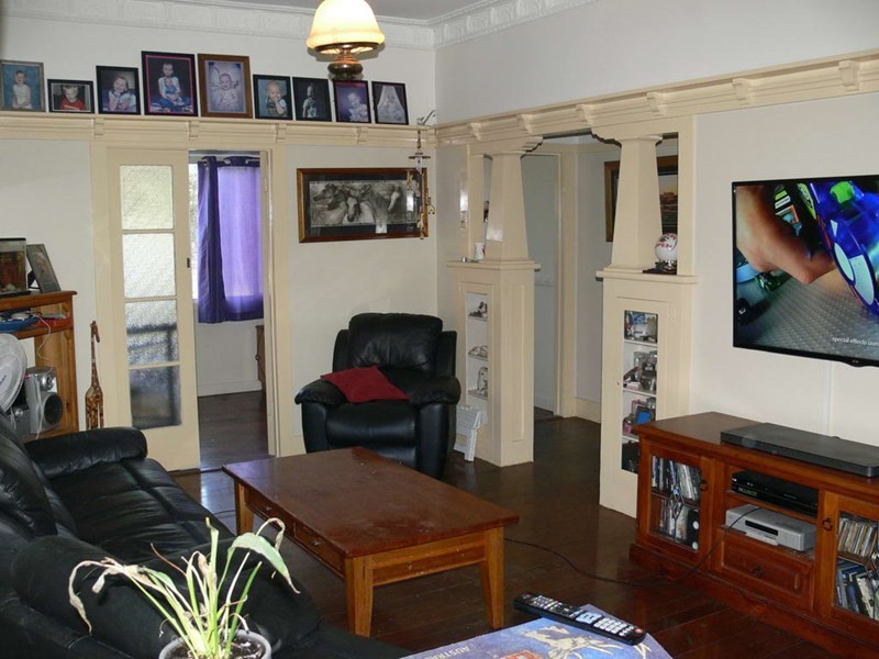 64 Laurel Street, Esk QLD 4312