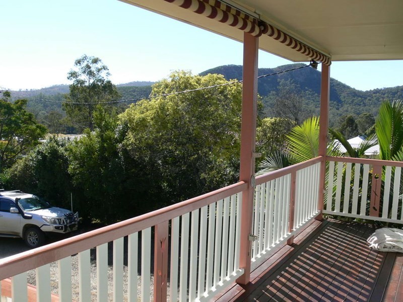 44 Barbour Street, Esk QLD 4312