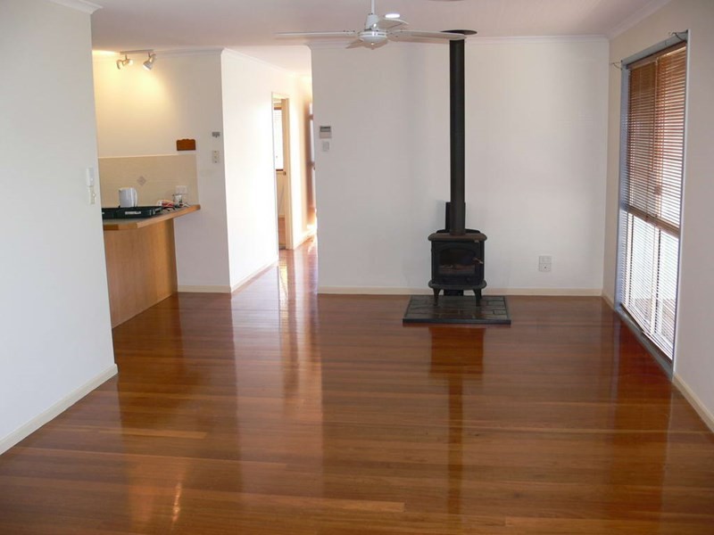 44 Barbour Street, Esk QLD 4312