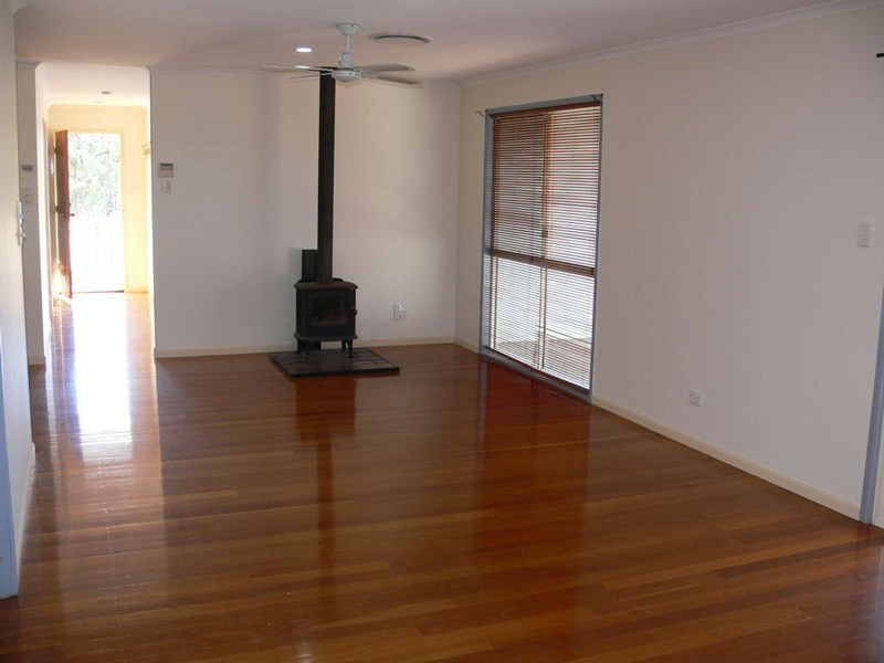 44 Barbour Street, Esk QLD 4312