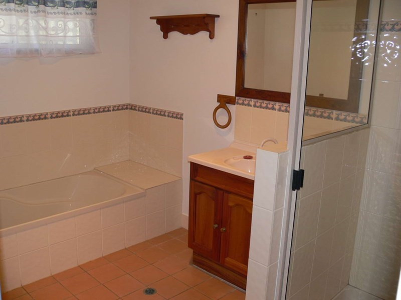 44 Barbour Street, Esk QLD 4312