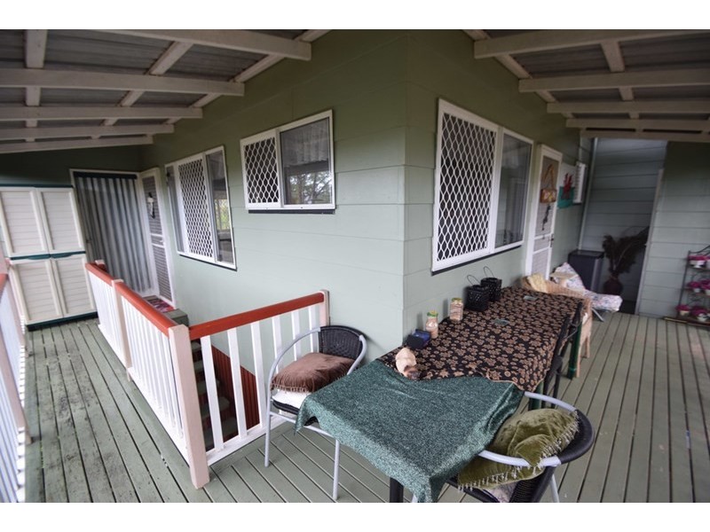 33 Elizabeth Street, Esk QLD 4312