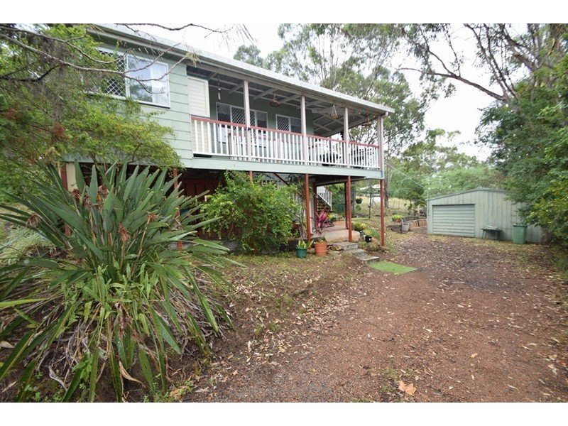 33 Elizabeth Street, Esk QLD 4312