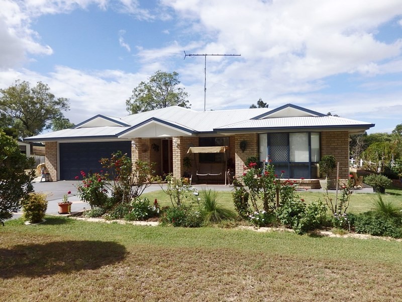 57 Bellambi Street, Toogoolawah QLD 4313