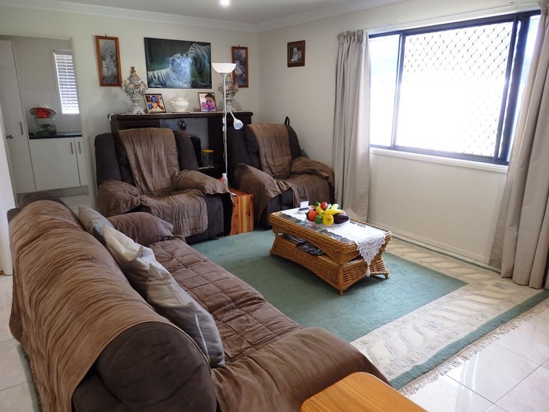 57 Bellambi Street, Toogoolawah QLD 4313