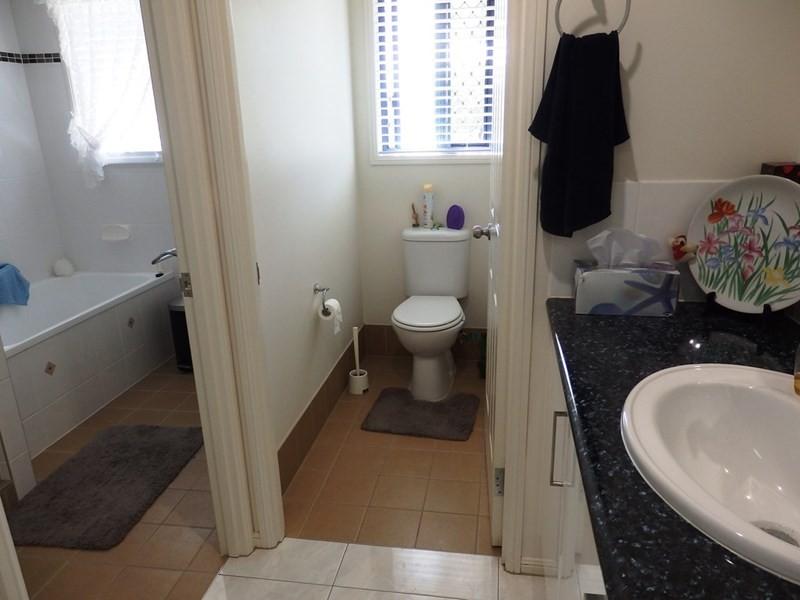 57 Bellambi Street, Toogoolawah QLD 4313